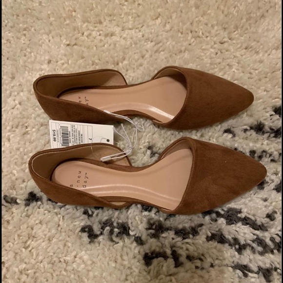 A New Day Brown flats - Picture 2 of 2